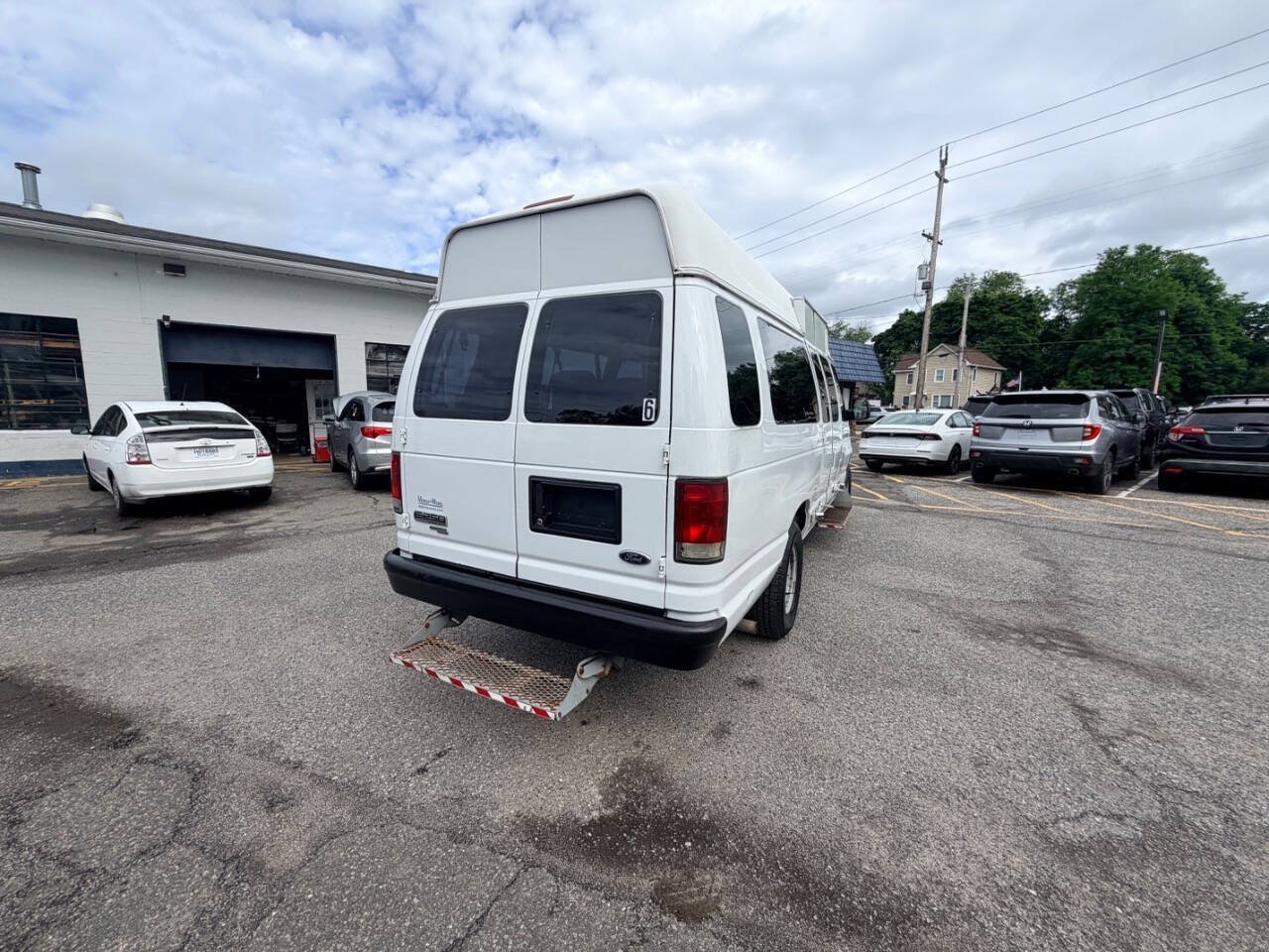 Used 2014 Ford E-250 and Econoline 250 Extended w/ Power Group RWD image 51