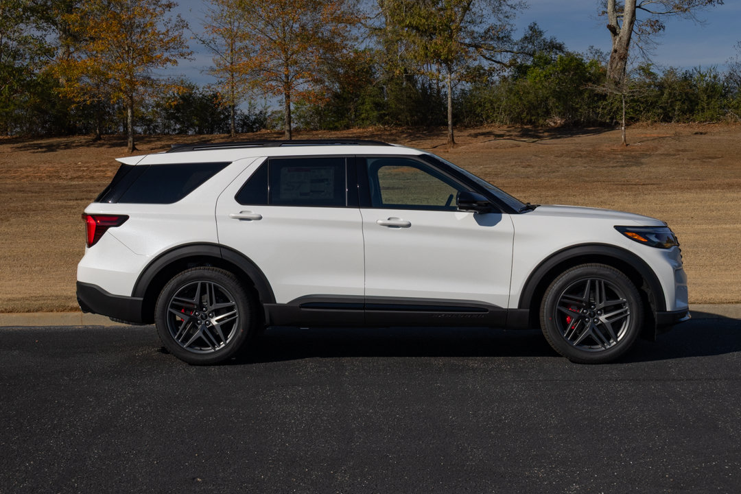 New 2026 Ford Explorer ST AWD/4WD image 7