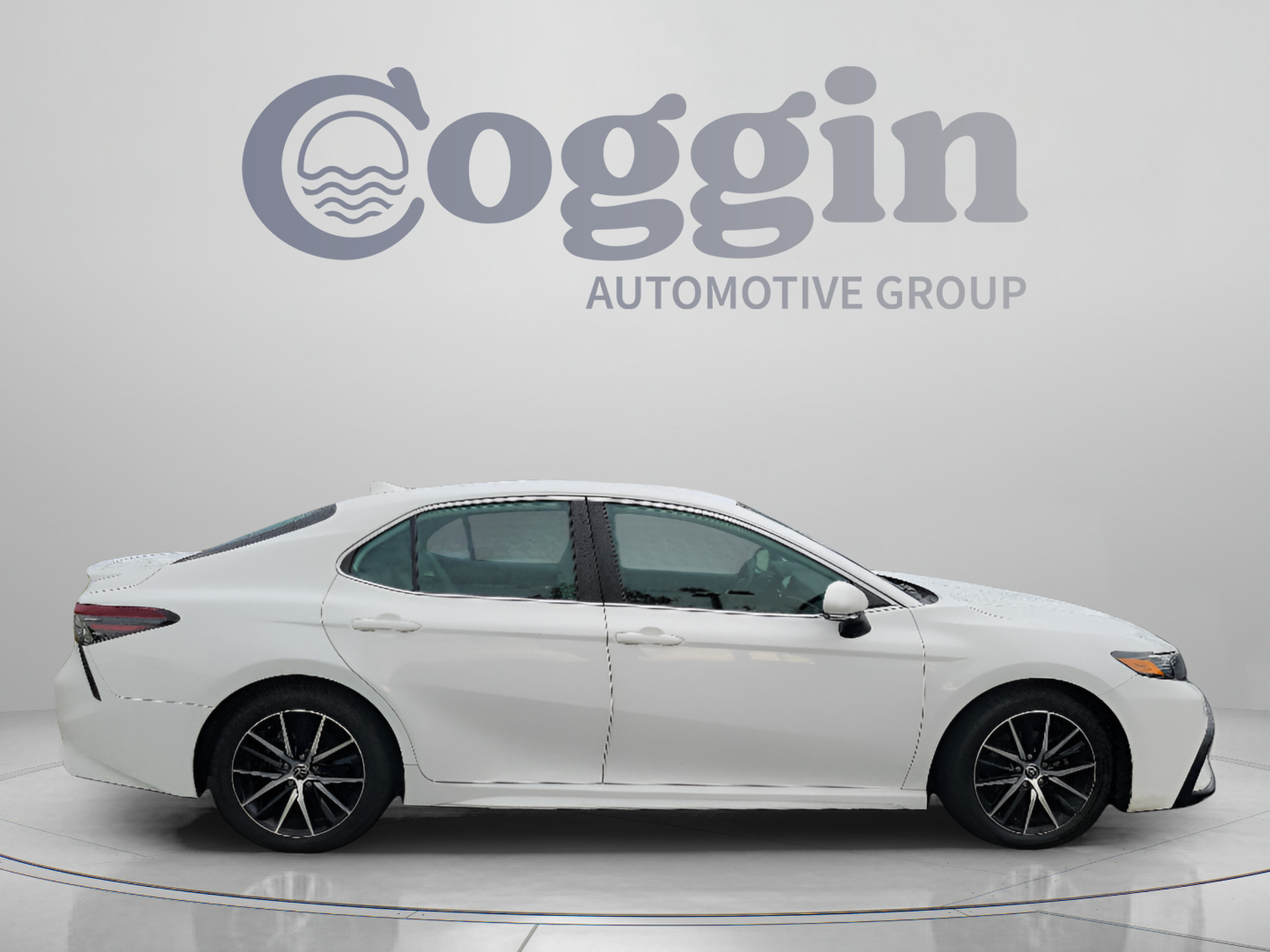 Used 2023 Toyota Camry SE AWD/4WD image 7