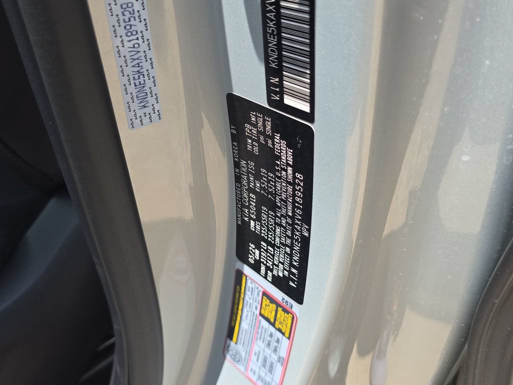 New 2027 Kia Carnival SX FWD image 34