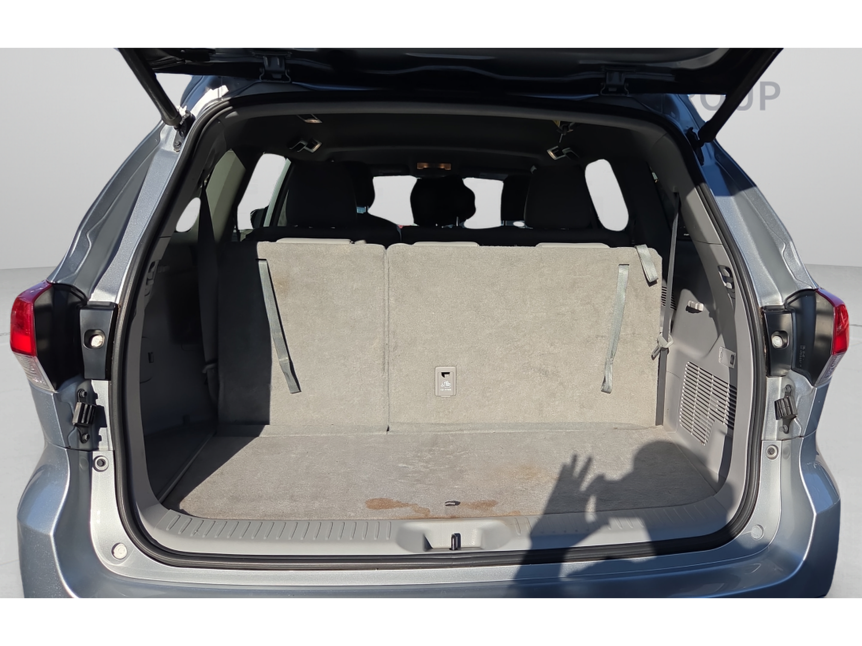 Used 2019 Toyota Highlander Plus FWD image 13