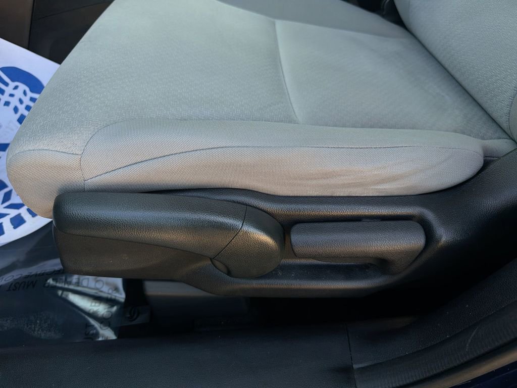 Used 2015 Honda CR-V LX image 14