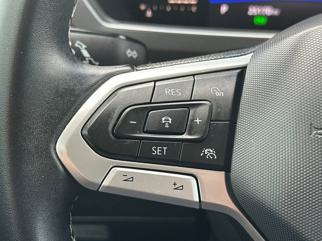 Used 2022 Volkswagen Tiguan SE image 21