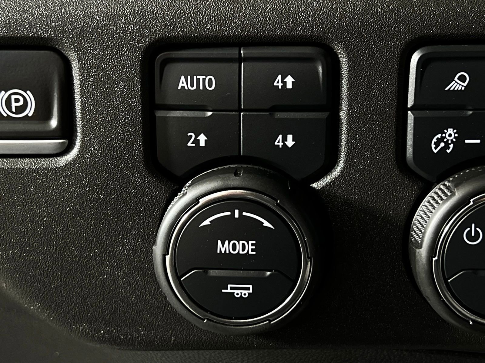 Used 2025 Chevrolet Silverado 1500 LT Trail Boss w/ Convenience Package II image 24