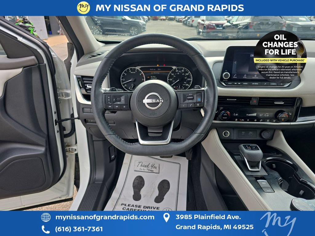 Used 2023 Nissan Rogue SL AWD/4WD image 14