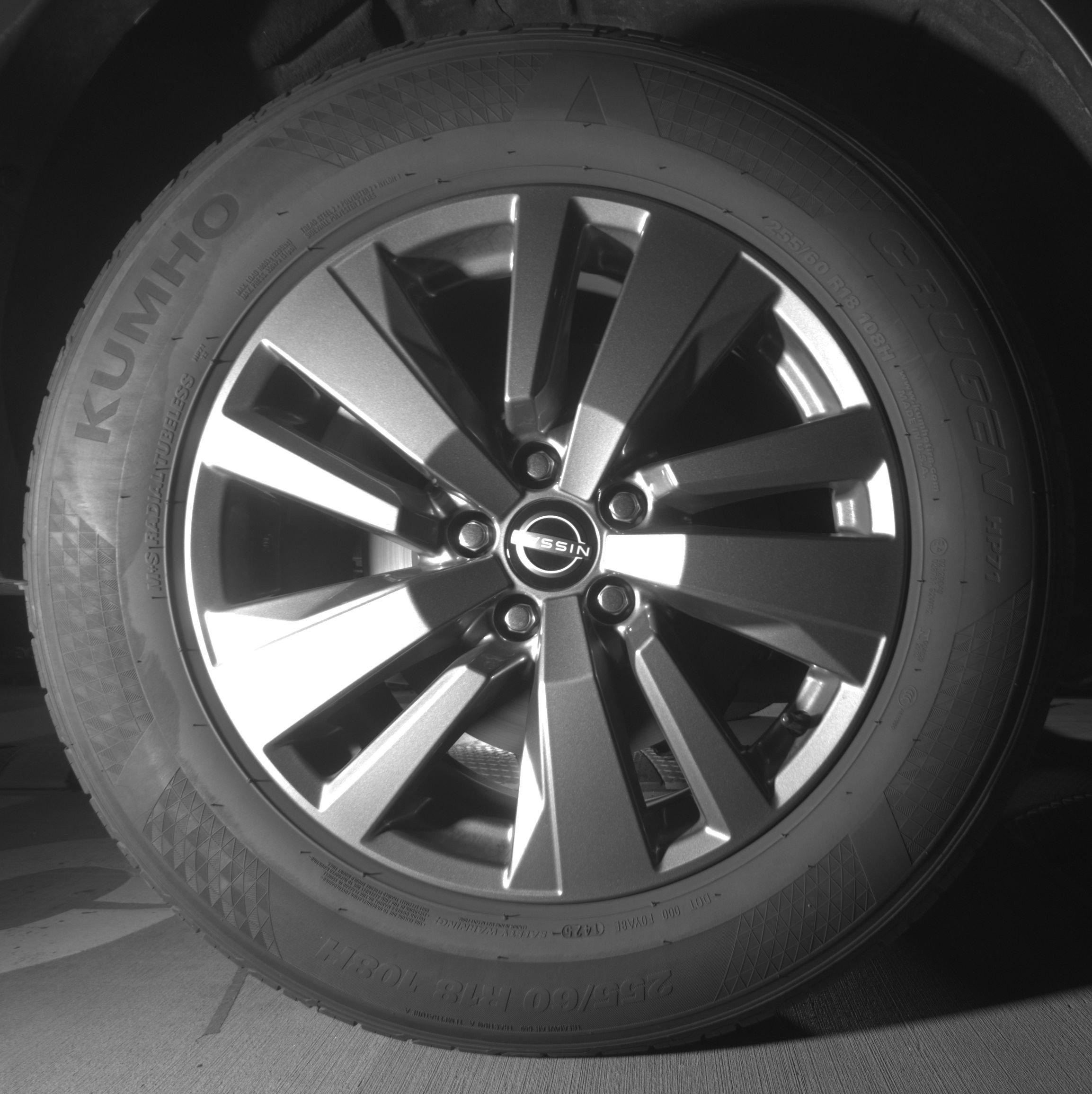 Used 2025 Nissan Pathfinder SV image 15