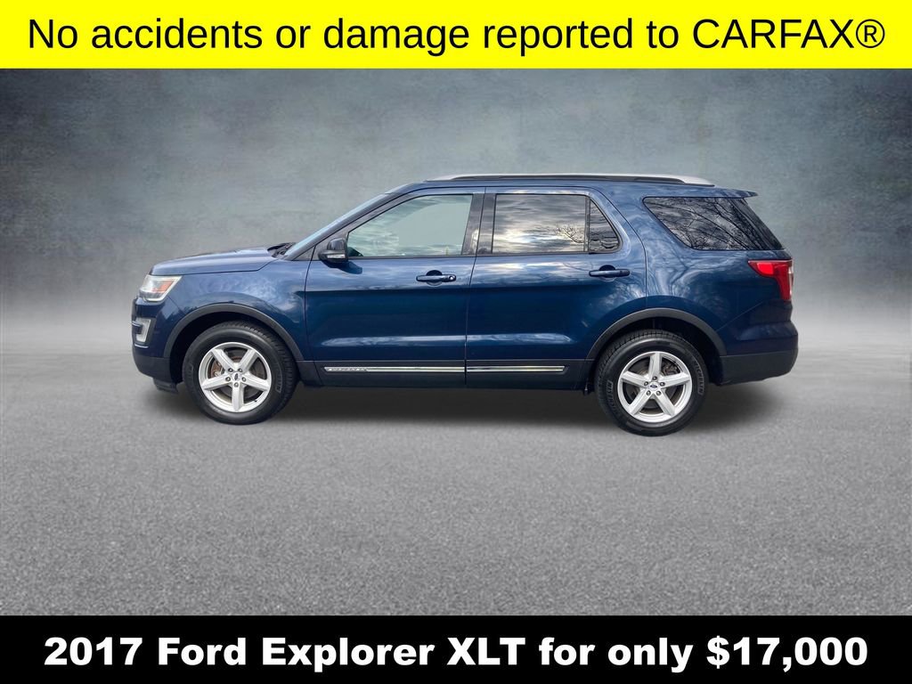 Used 2017 Ford Explorer XLT w/ Equipment Group 202A AWD/4WD image 2