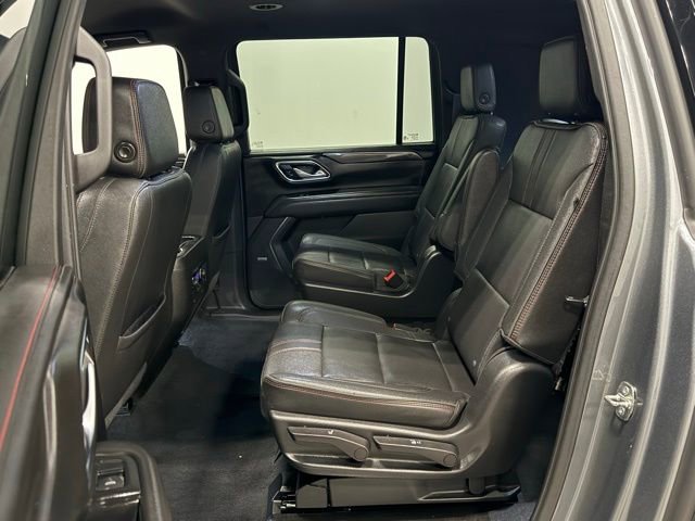 Used 2022 Chevrolet Suburban RST w/ Luxury Package AWD/4WD image 33