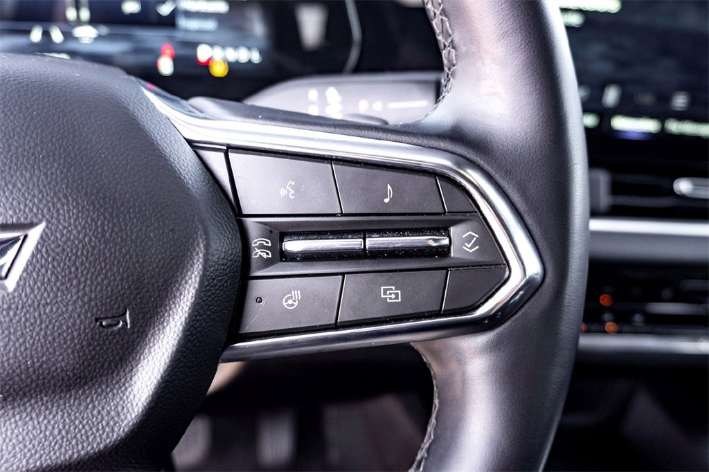 Used 2025 Chevrolet Equinox LT w/ Safety and Technology Package image 20