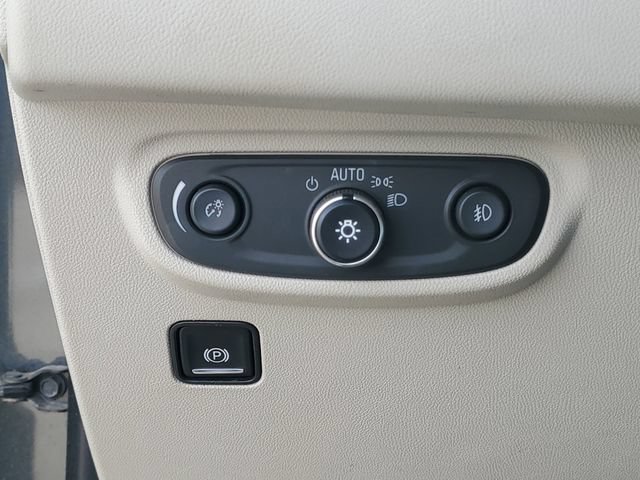 Used 2018 GMC Terrain Denali w/ Driver Alert Package II AWD/4WD image 21