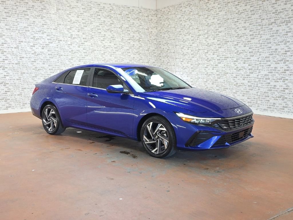 Used 2025 Hyundai Elantra SEL