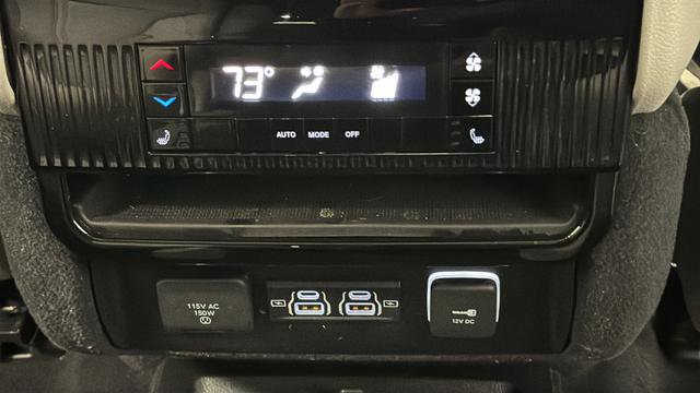 Used 2023 Jeep Wagoneer L Series III w/ Premium Group I image 46