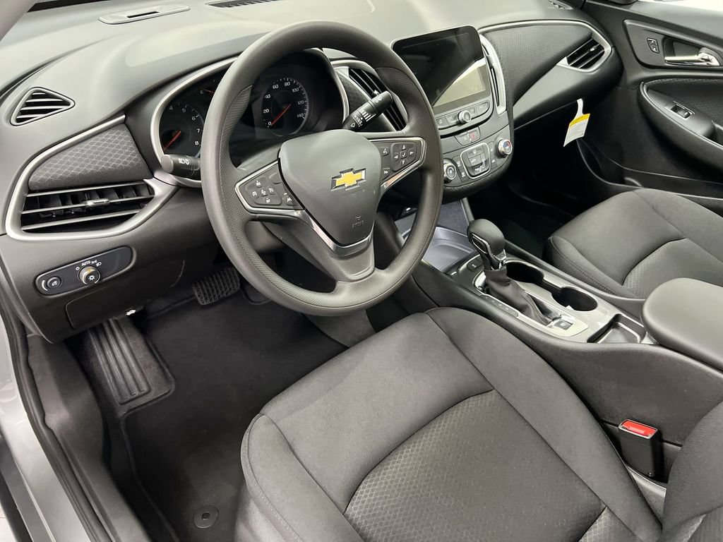 Used 2025 Chevrolet Malibu LS FWD image 10