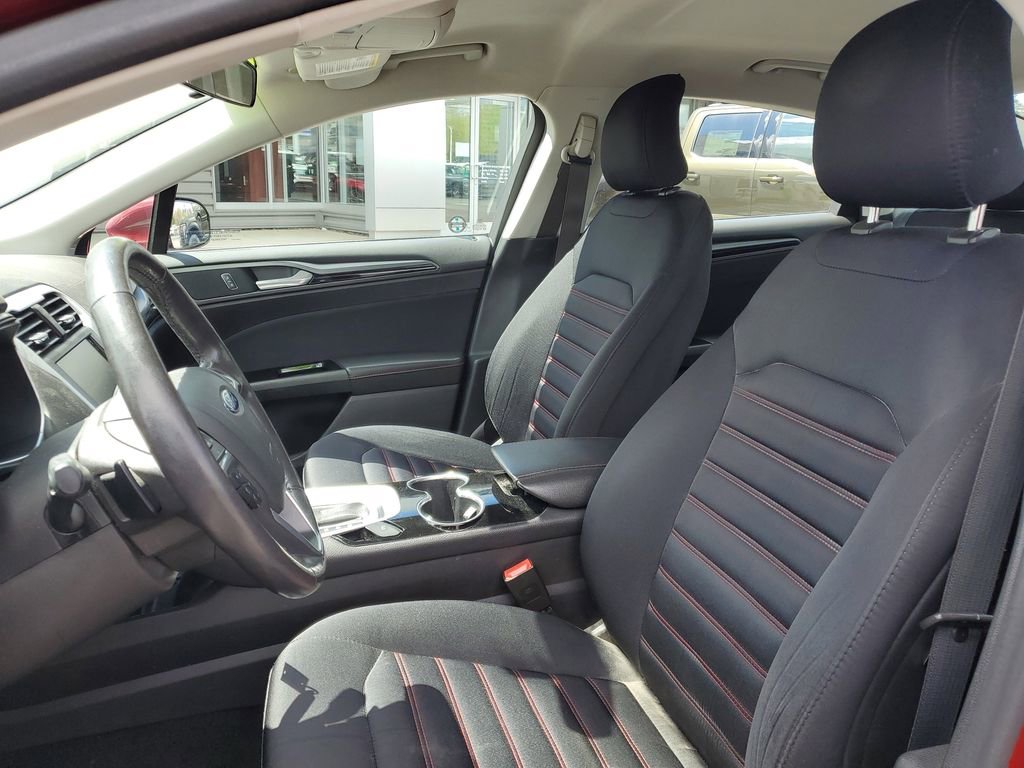 Used 2015 Ford Fusion SE w/ Equipment Group 201A AWD/4WD image 8