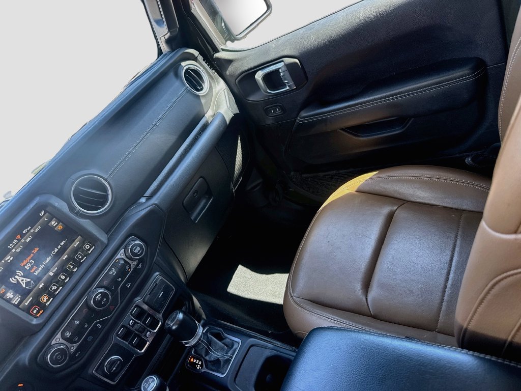 Used 2023 Jeep Wrangler Unlimited Sahara w/ Cold Weather Group AWD/4WD image 26