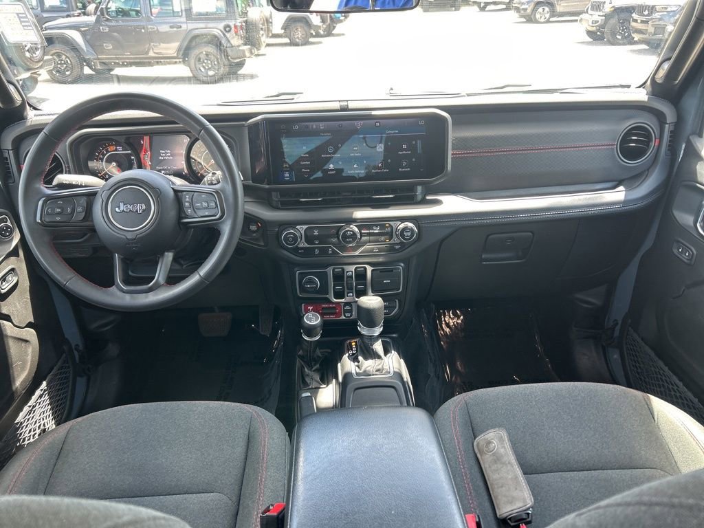 Used 2024 Jeep Wrangler Unlimited Rubicon image 31