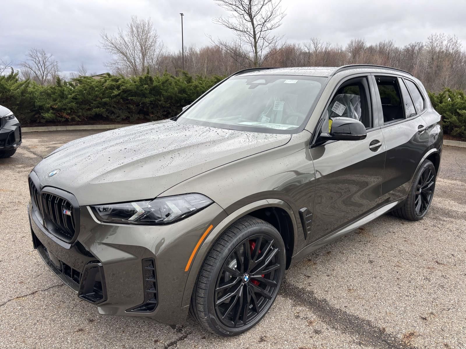 New 2026 BMW X5 M60i image 1