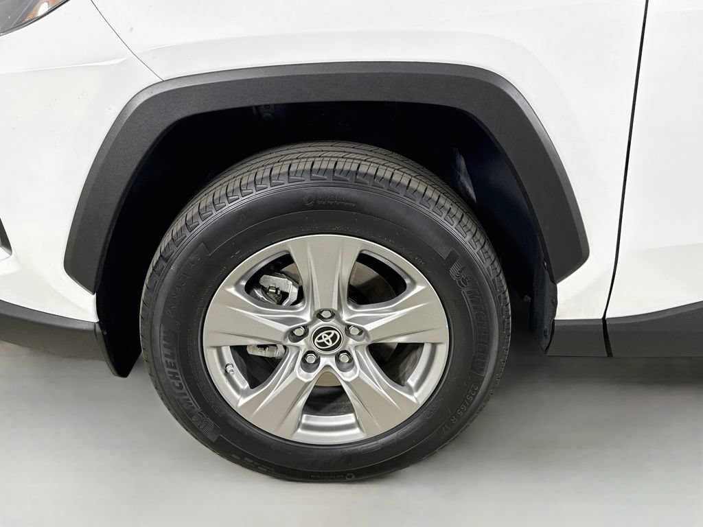 Certified 2024 Toyota RAV4 LE AWD/4WD image 32
