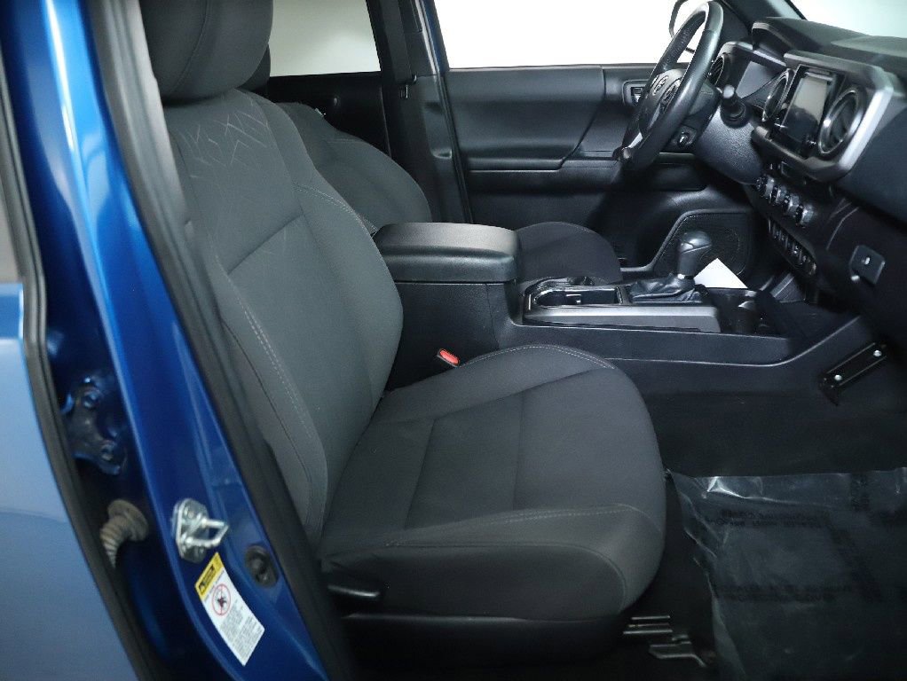 Used 2017 Toyota Tacoma TRD Off-Road w/ Premium & Technology Package image 36