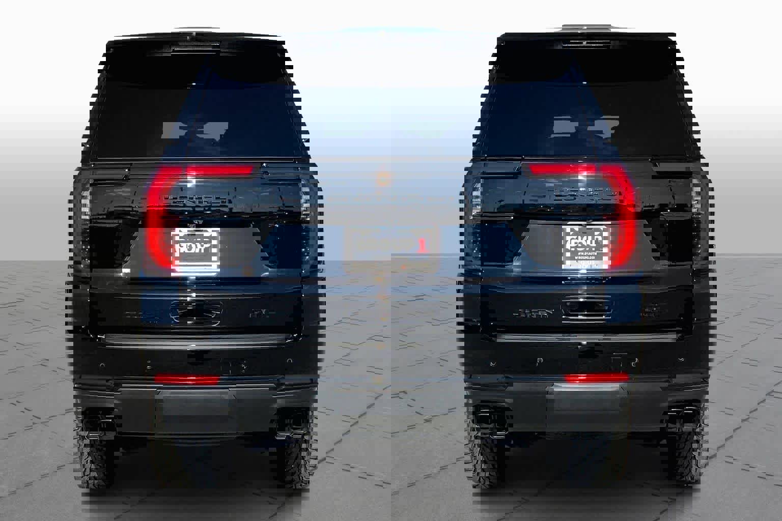 Used 2025 GMC Yukon Denali w/ LPO, Floor Liner Package image 5