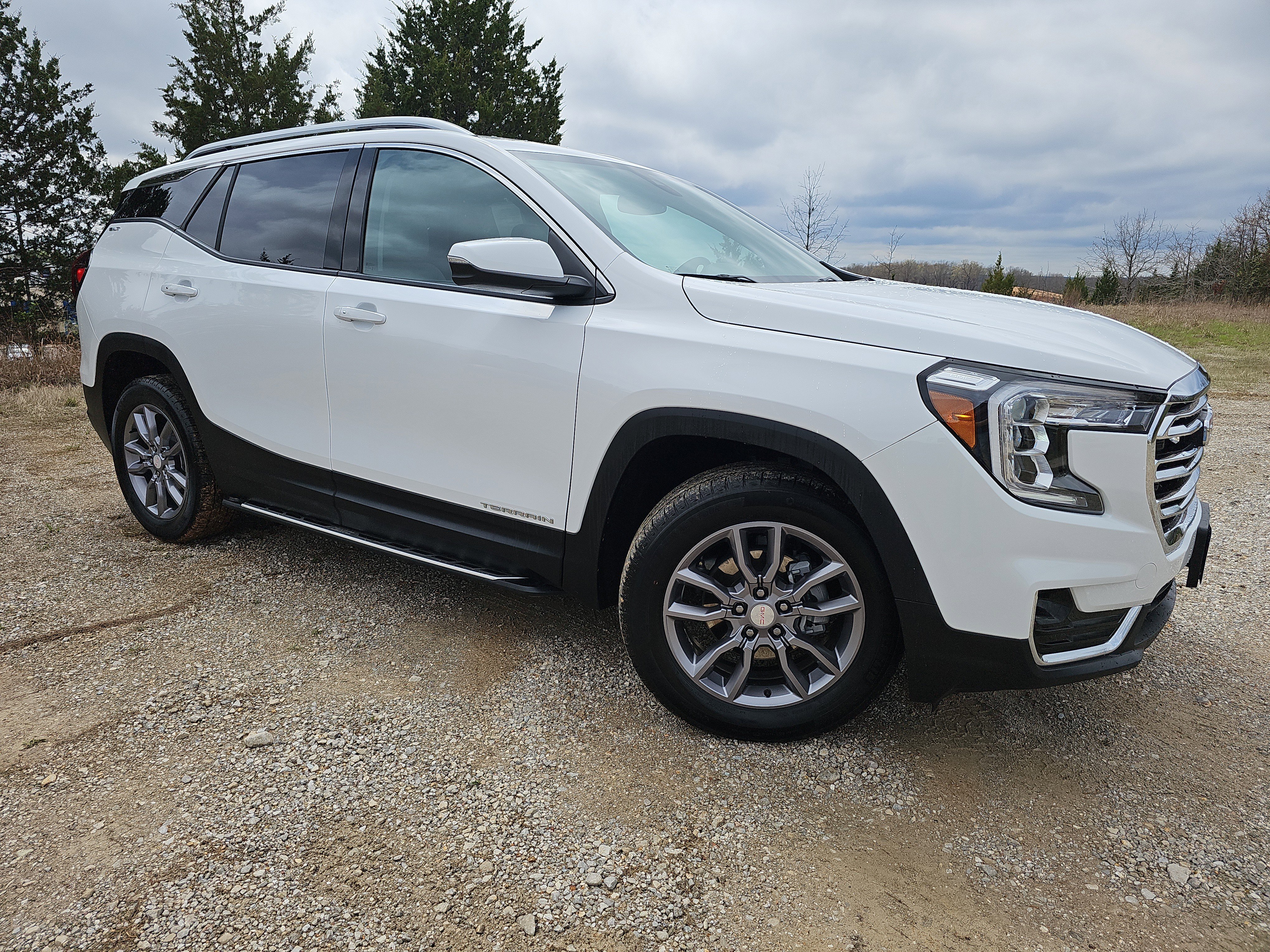 Used 2024 GMC Terrain SLT w/ LPO, Floor Liner Package image 2