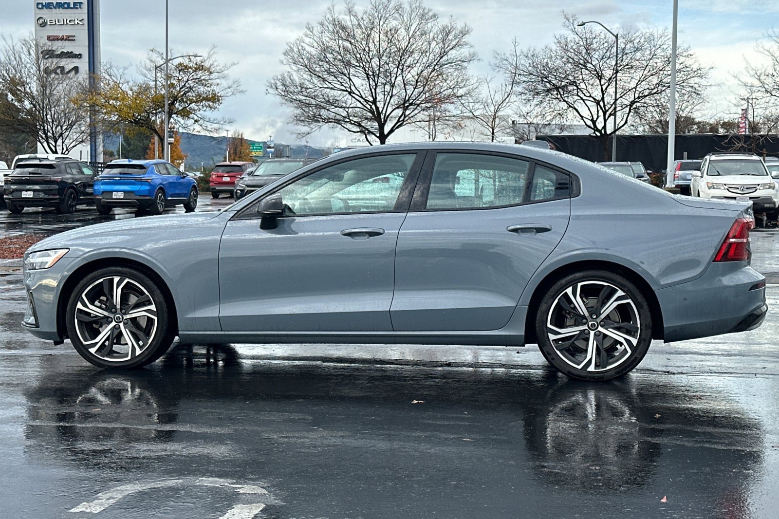 Used 2024 Volvo S60 B5 Plus image 7