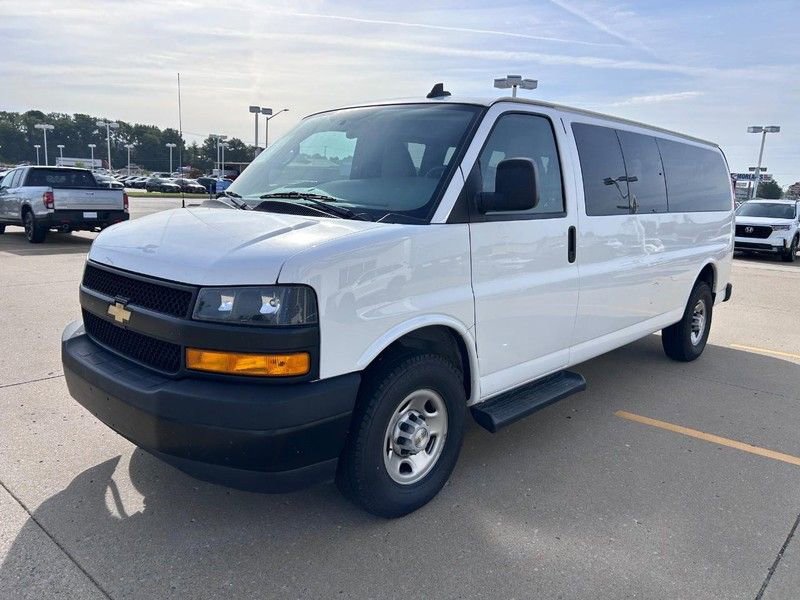 Used 2022 Chevrolet Express 3500 LS image 6