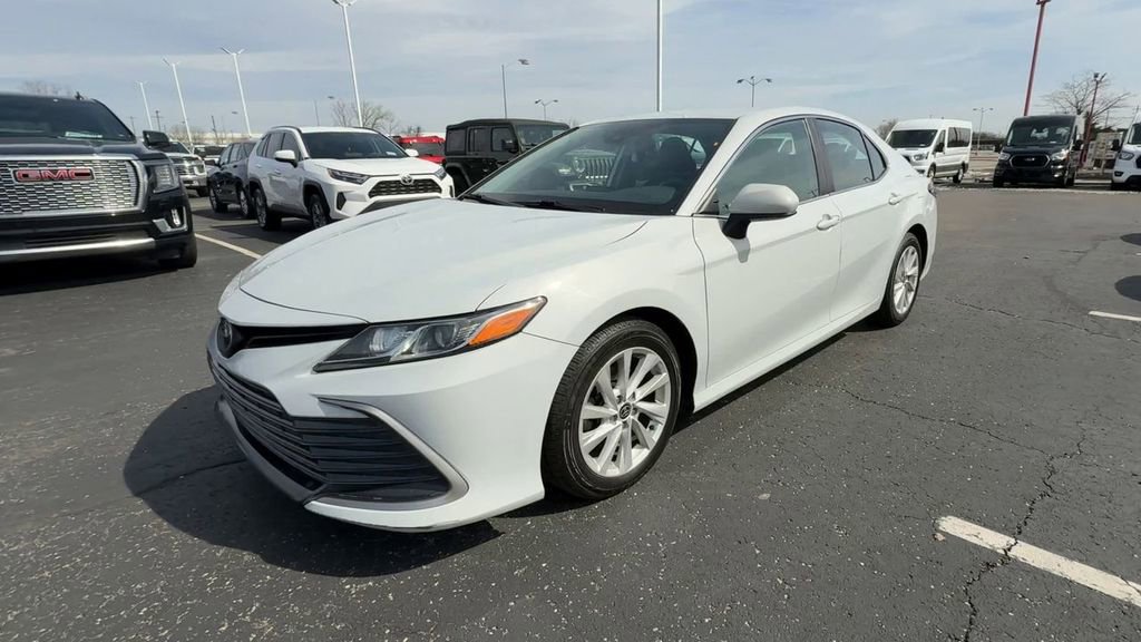 Used 2022 Toyota Camry LE FWD image 4