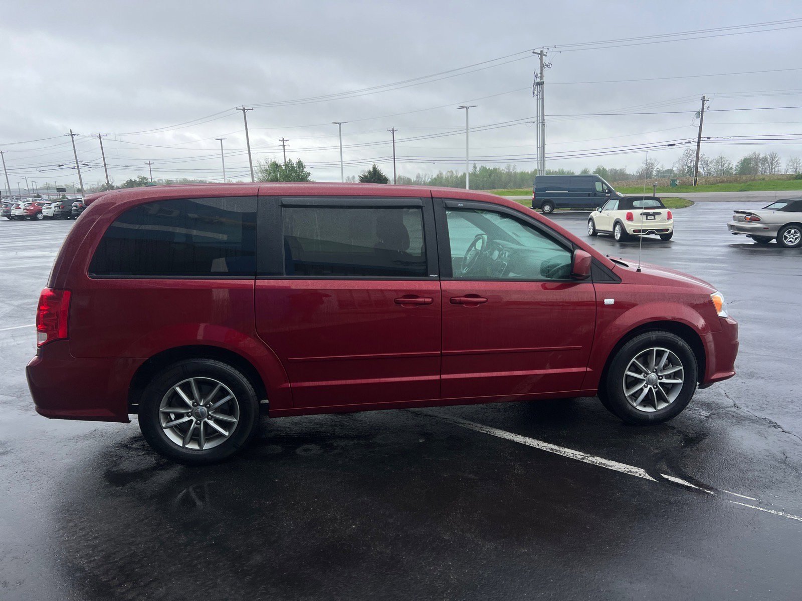 Used 2014 Dodge Grand Caravan SE FWD image 6
