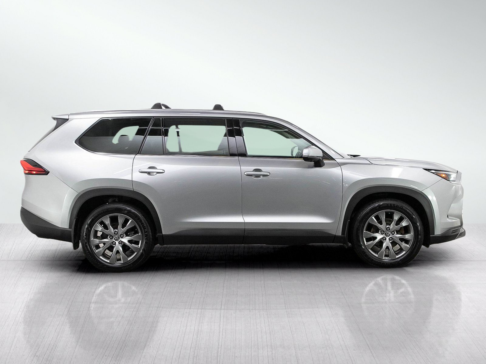 Used 2024 Toyota Grand Highlander AWD Hybrid image 6