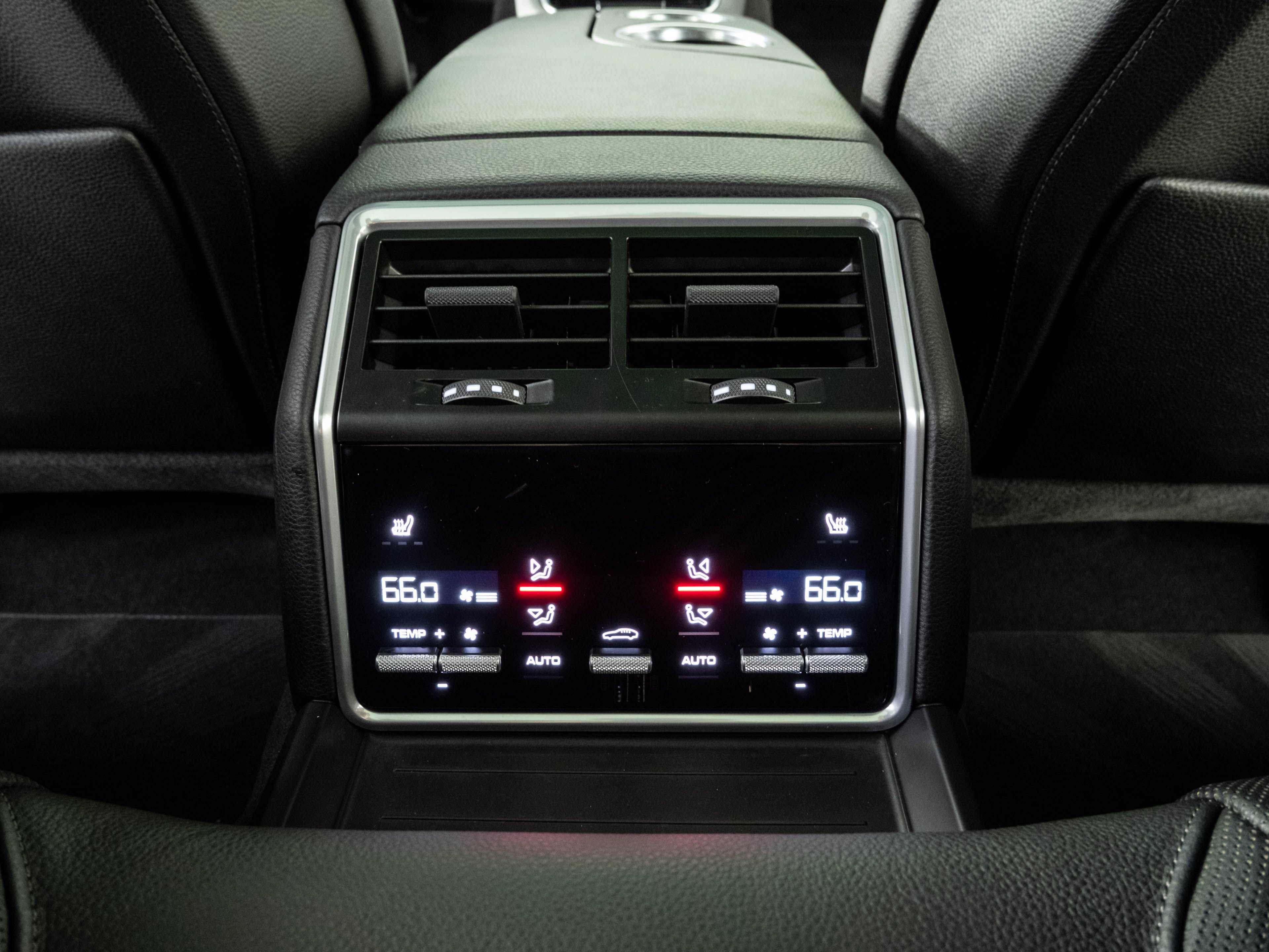Used 2019 Porsche Panamera 4 AWD/4WD image 20