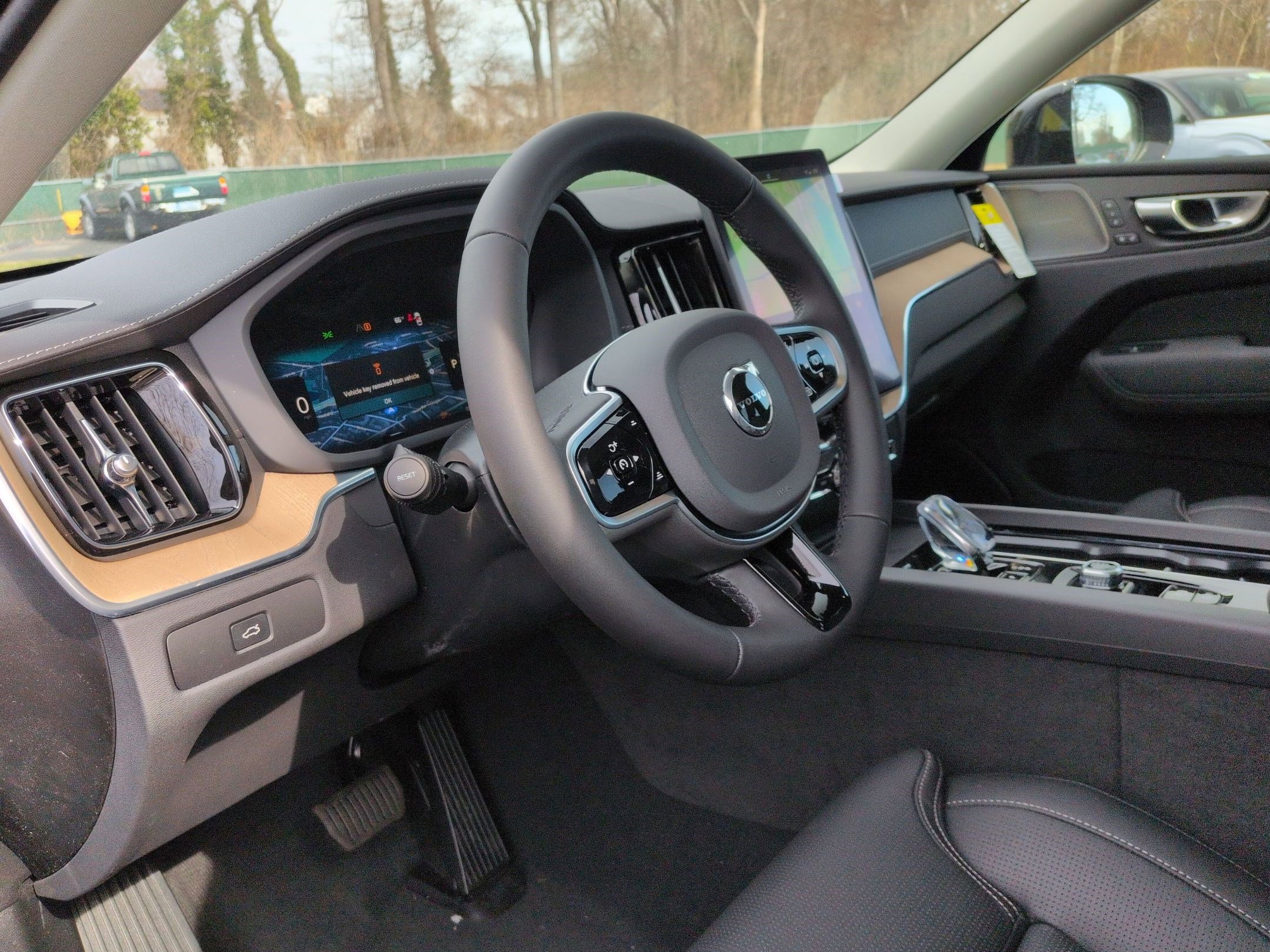 New 2026 Volvo XC60 B5 Ultra w/ Protection Package Premier image 6