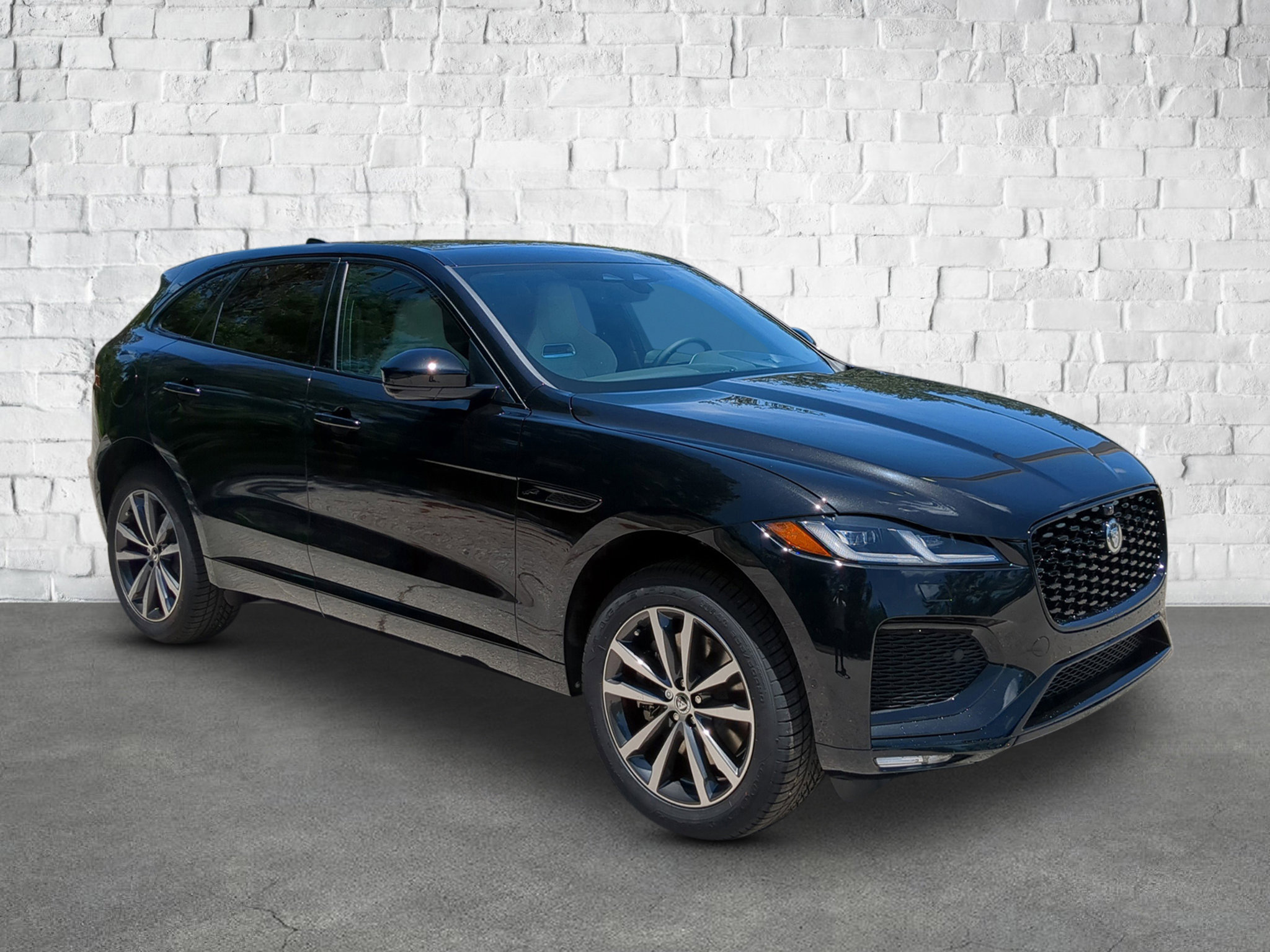 New 2026 Jaguar F-PACE R-Dynamic S image 8