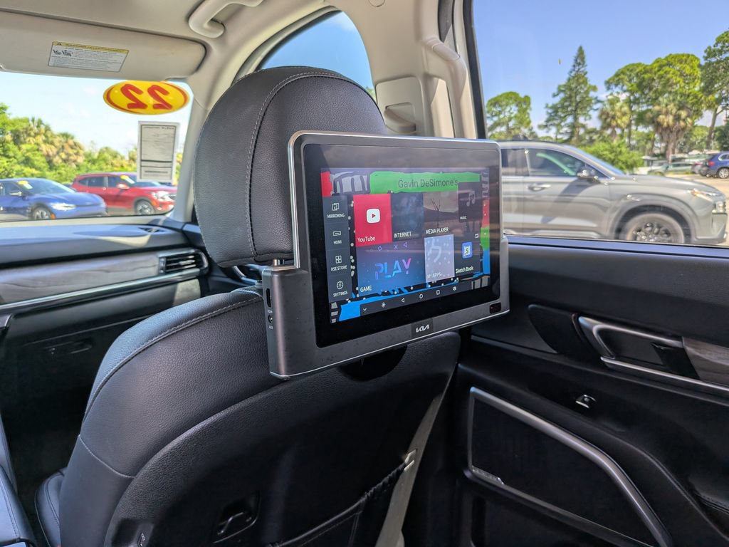 Certified 2022 Kia Telluride SX w/ Towing Package FWD image 19