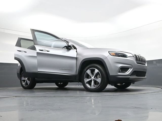Used 2019 Jeep Cherokee Limited image 41