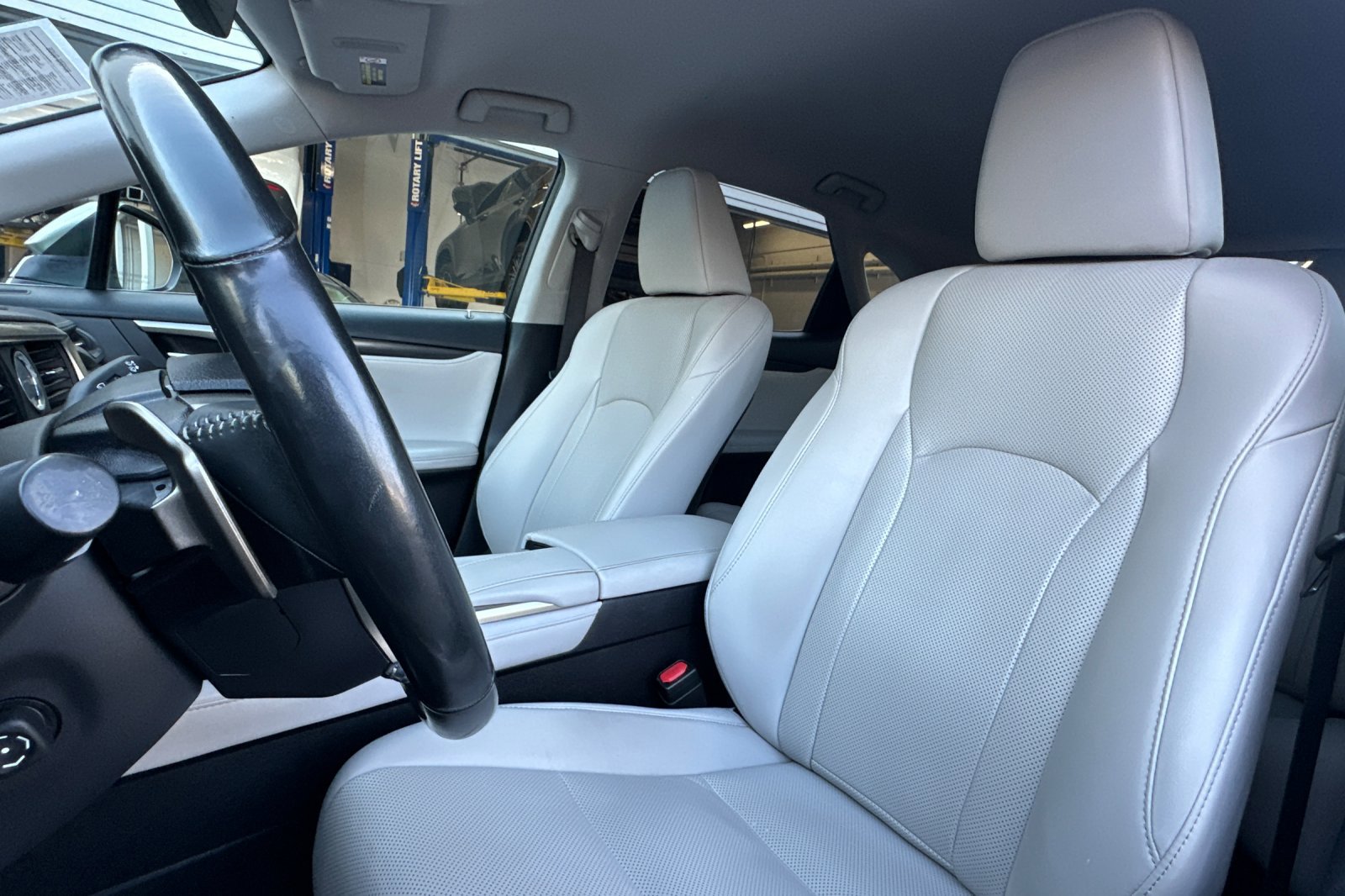 Used 2021 Lexus RX 350 AWD w/ Accessory Package image 5