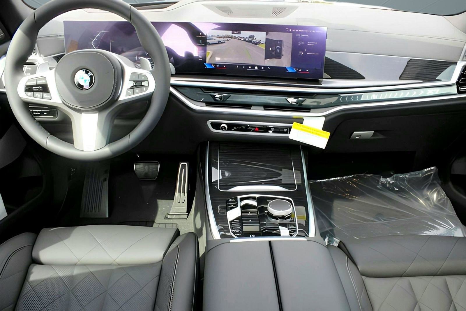 Used 2026 BMW X7 xDrive40i w/ M Sport Package image 28