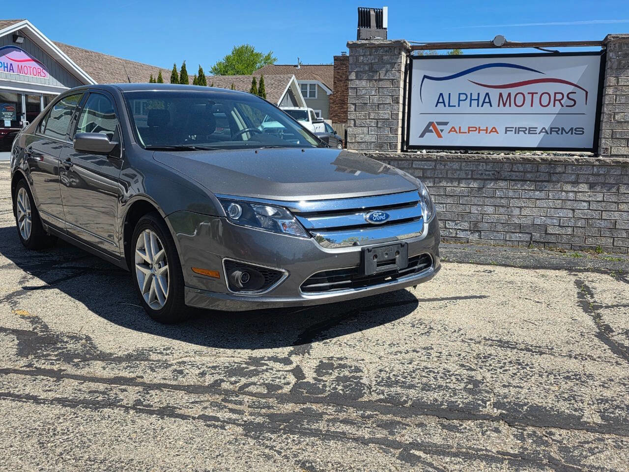Used 2011 Ford Fusion SEL FWD image 1