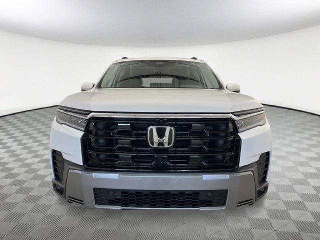 New 2026 Honda Pilot Touring image 9