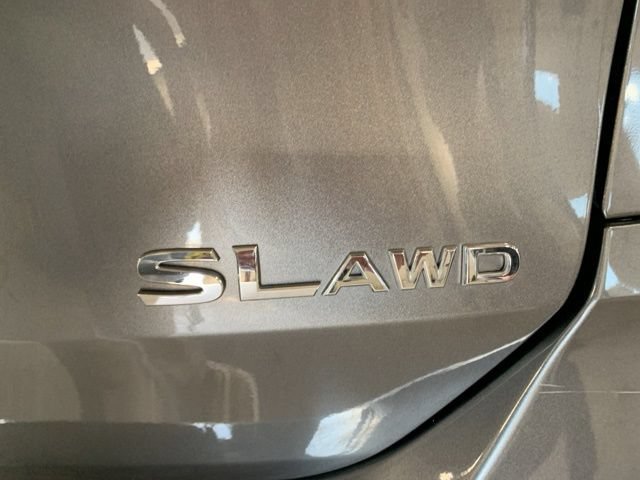 Used 2018 Nissan Rogue SL AWD/4WD image 30