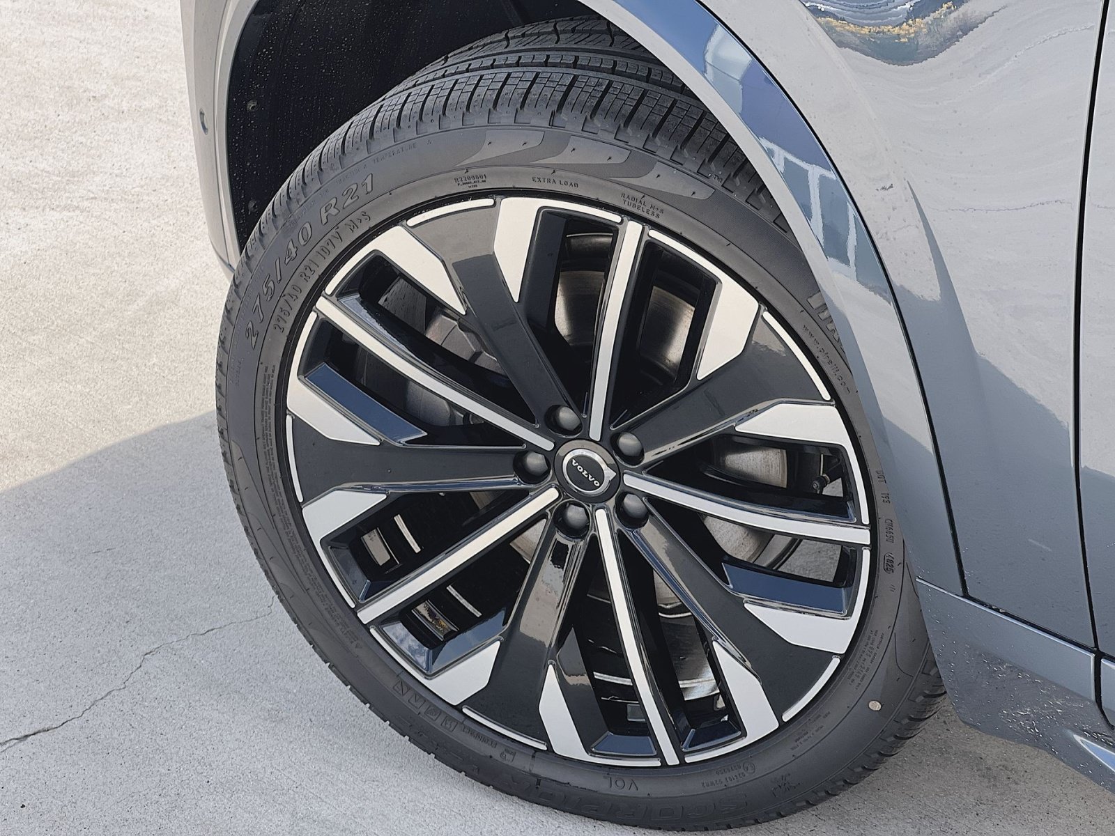 New 2026 Volvo XC90 B6 Plus w/ Protection Package Premier AWD/4WD image 20