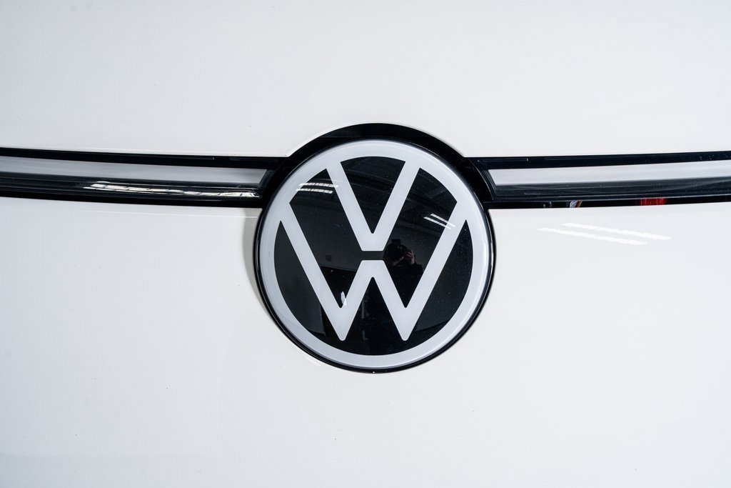 Used 2025 Volkswagen ID. Buzz 1st Edition image 15