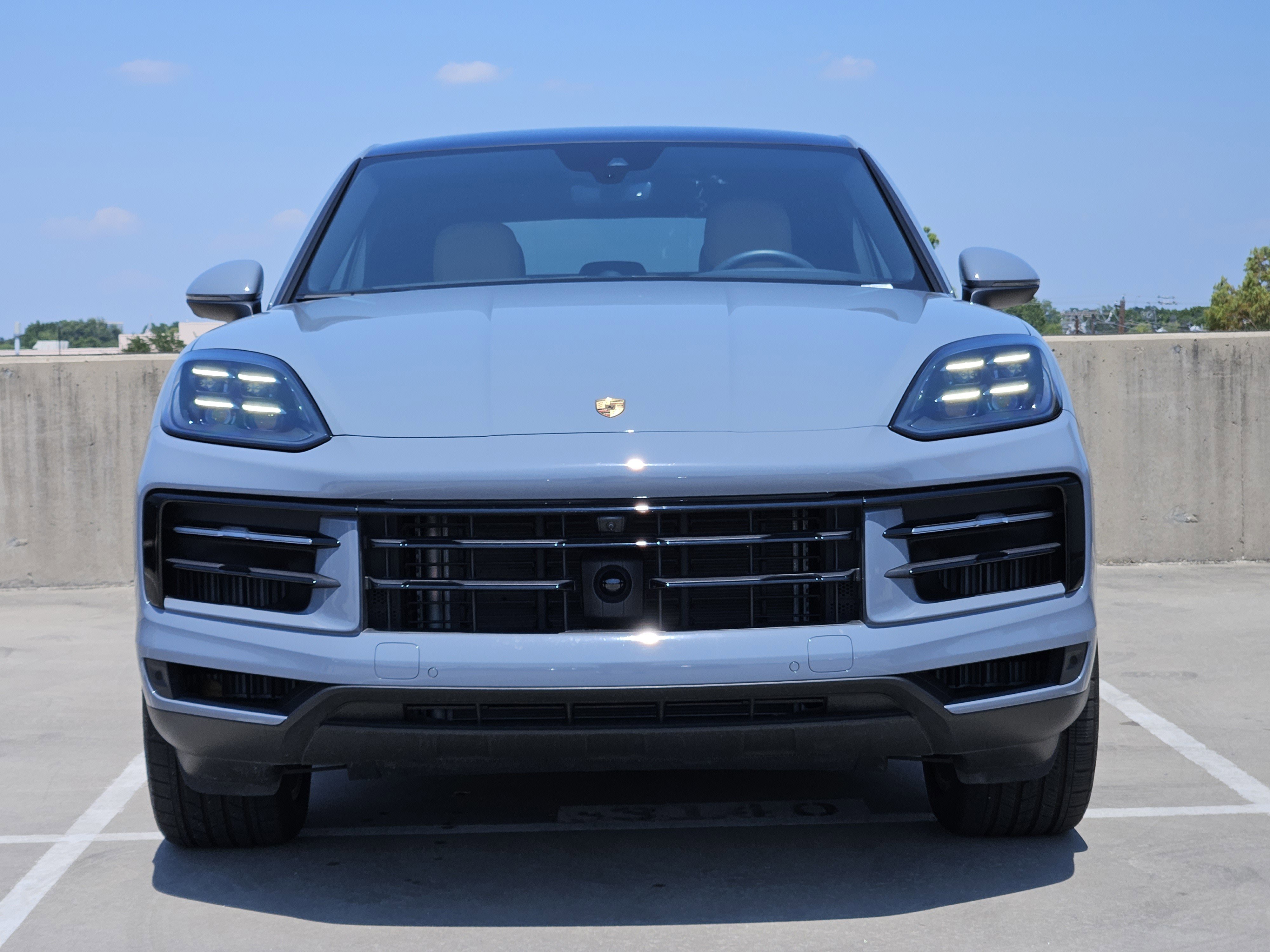 Certified 2025 Porsche Cayenne Coupe image 11