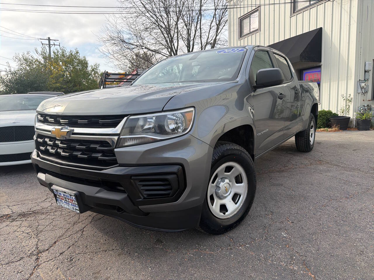 Used 2021 Chevrolet Colorado W/T w/ WT Convenience Package AWD/4WD image 2