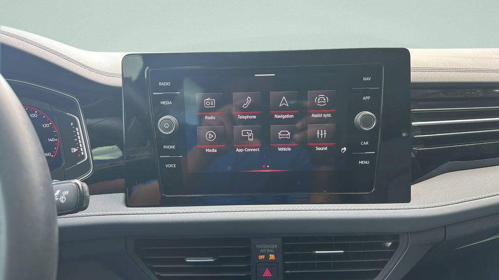 Certified 2025 Volkswagen Jetta SEL FWD image 17