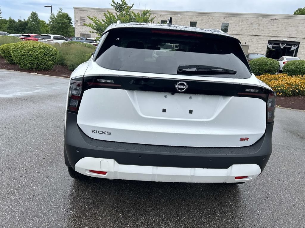 New 2026 Nissan Kicks SR FWD image 6