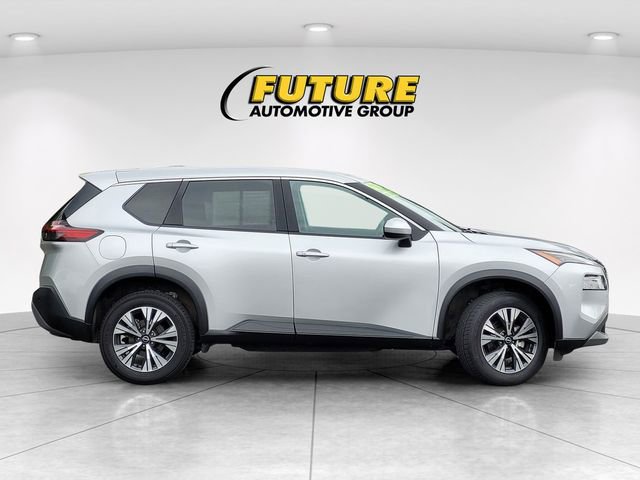 Used 2023 Nissan Rogue SV image 9