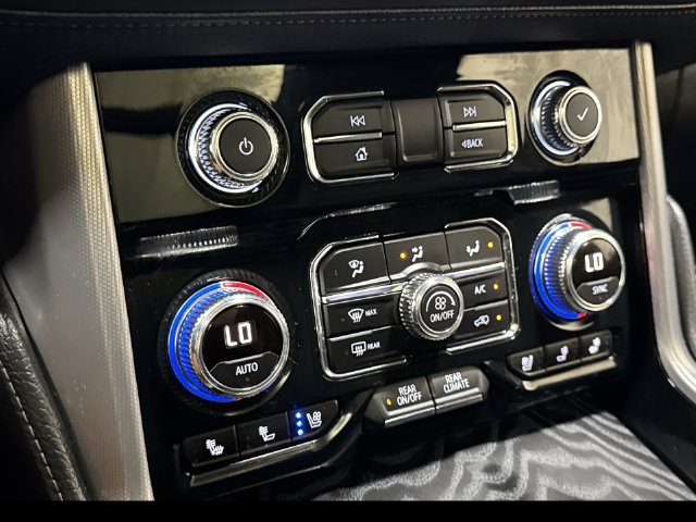 Used 2024 GMC Yukon Denali AWD/4WD image 23
