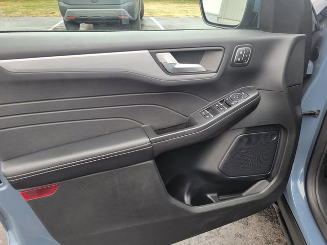 Used 2025 Ford Escape Platinum AWD/4WD image 10