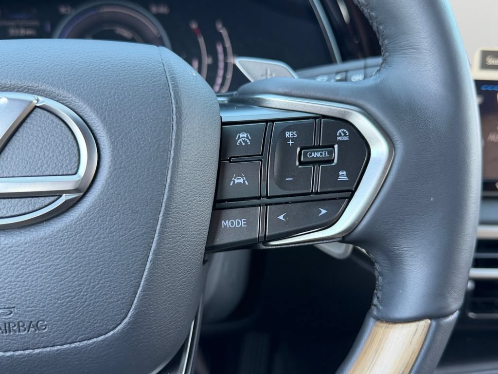 Used 2023 Lexus RX 350h w/ Accessory Package (2T) AWD/4WD image 19